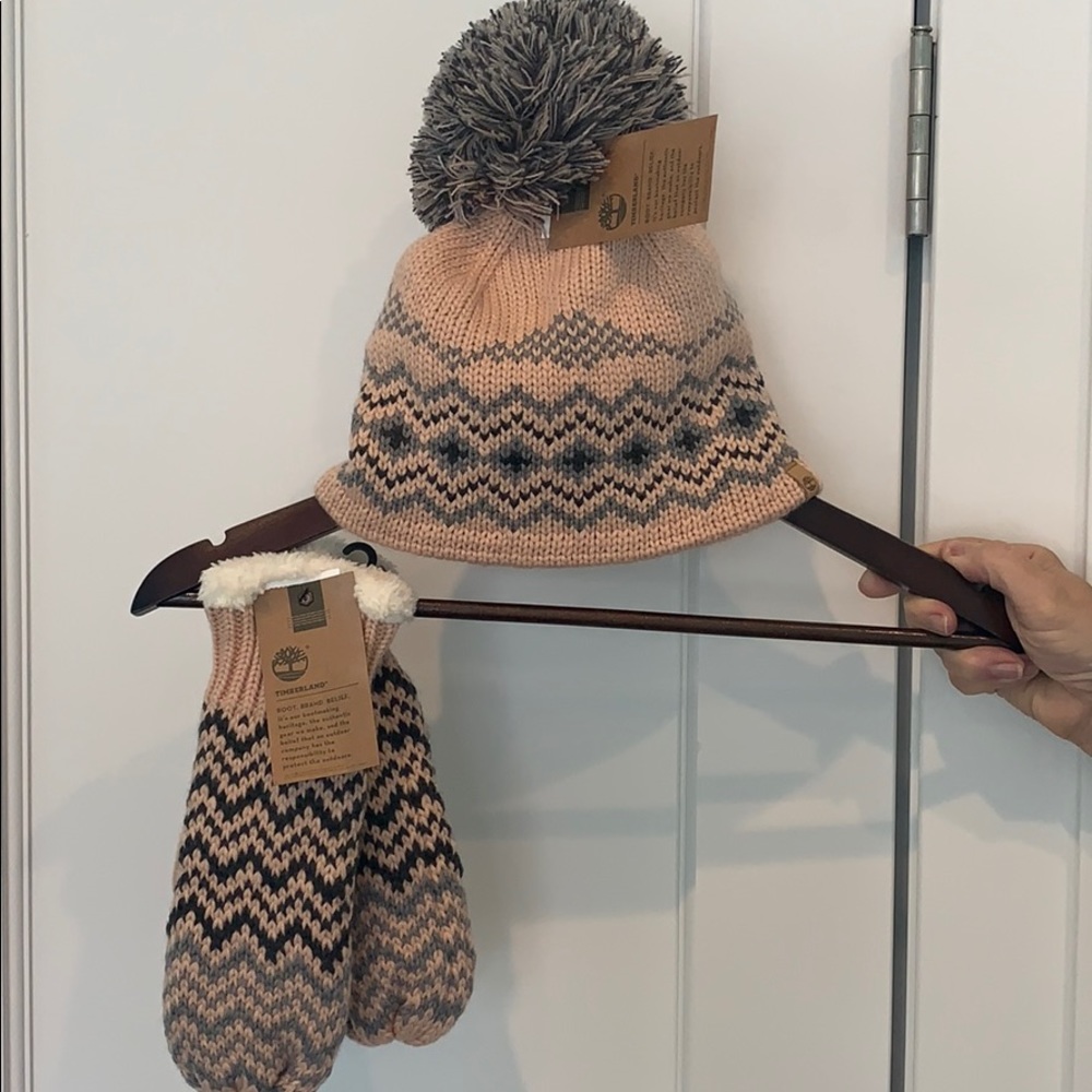 Timberland hat and mitten set